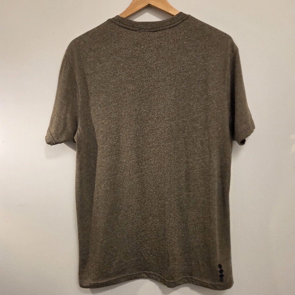 Bench Men’s Heathered Green Graphic T-Shirt Medium NWOT - Picture 4 of 6